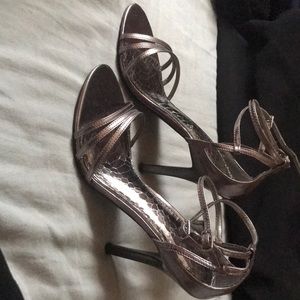 Metallic color Double ankle strap heels Size 7.5